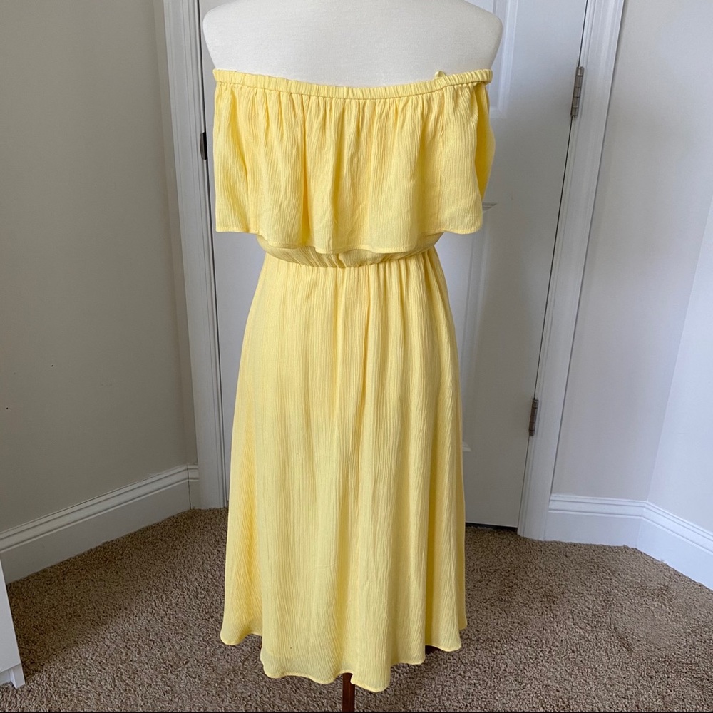 Charles Henry Off-Shoulder Dress - Picture 6 of 8